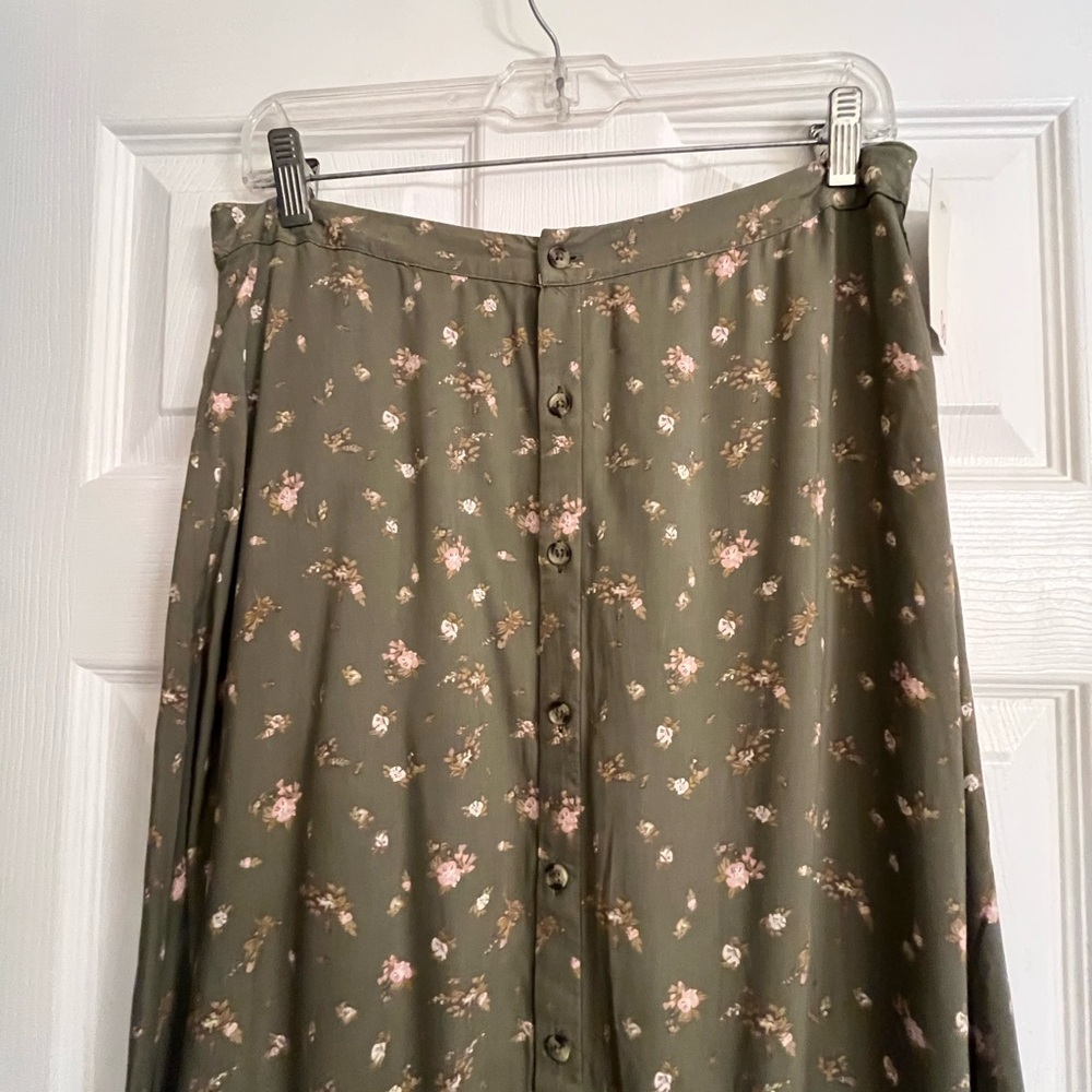 NWT SO Olive Floral Button Front Maxi Skirt - Picture 2 of 8
